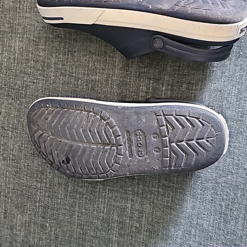 Crocs - Picture 3 of 4